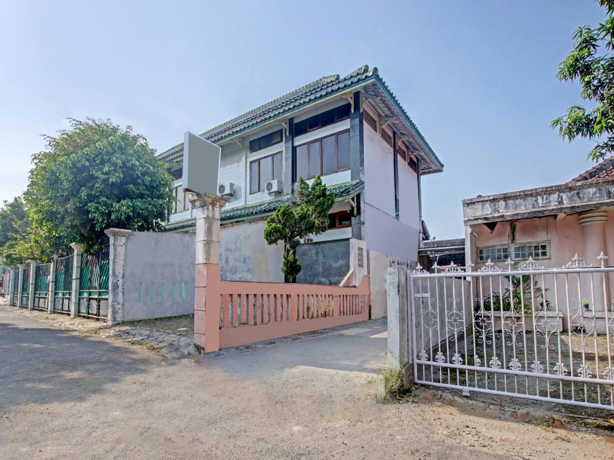 Oyo 91490 Hotel Rumah Kita تْشيريبون المظهر الخارجي الصورة